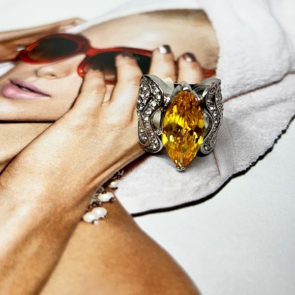 Mela Yellow Stone Fashion Cocktail Statement Ring - Picture 2 of 3